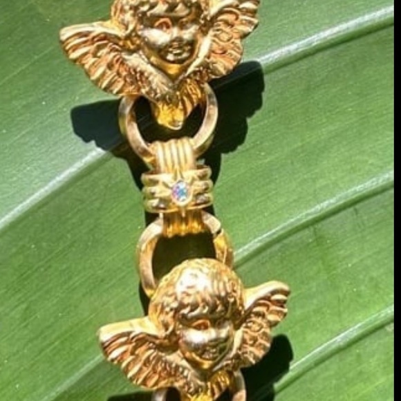 Retired one of kind Vintage Kirks Folly four 4  flying Angels Statement bracelet - Picture 4 of 12
